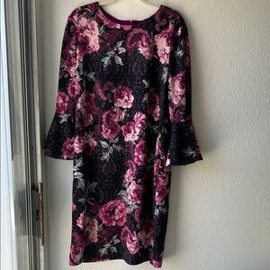 London Style Pink Floral Bell-Sleeve Shift Dress on Black